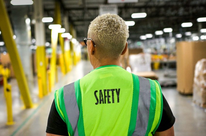 tips-on-choosing-the-right-safety-vest-for-your-job-thunda-funda